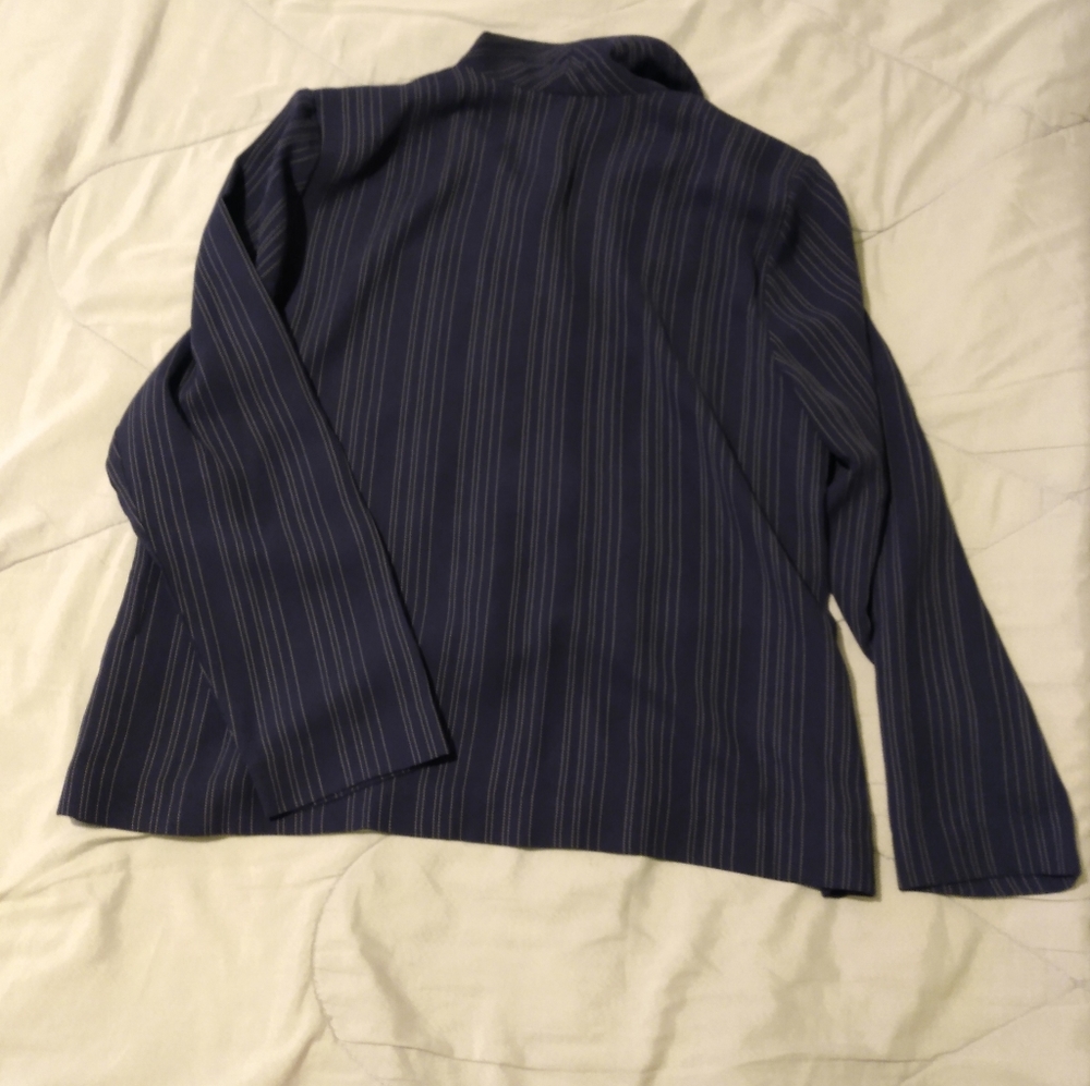 Jaclyn Smith Button Down Top - Picture 4 of 4